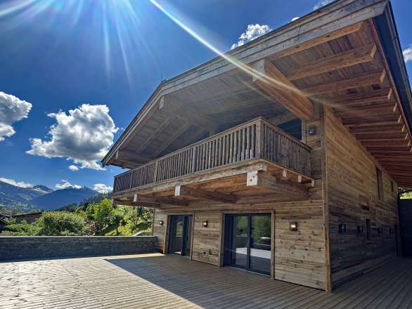 Neues Chalet in ruhiger Wohngegend traumhaftem Bergblick