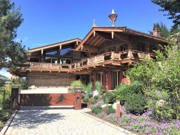 Exclusive distribution: “Quellenhof” - guest house with holiday home dedication