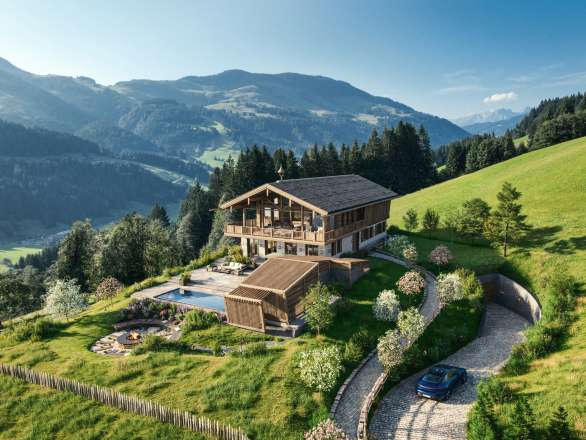 Grundstück mit Altbestand in idyllischer Alleinlage mit genehmigter Projektierung