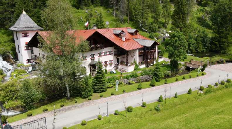 Exclusive country house in the Lechtal "Gateway to the Arlberg"